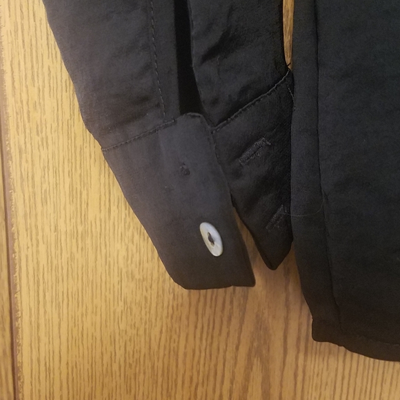 Silence +Noise Black Top Size Medium - Picture 2 of 4